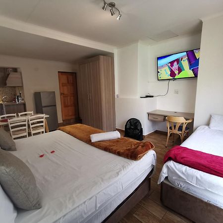 50 Galena Affordable Luxury Aparthotel Roodepoort Ngoại thất bức ảnh